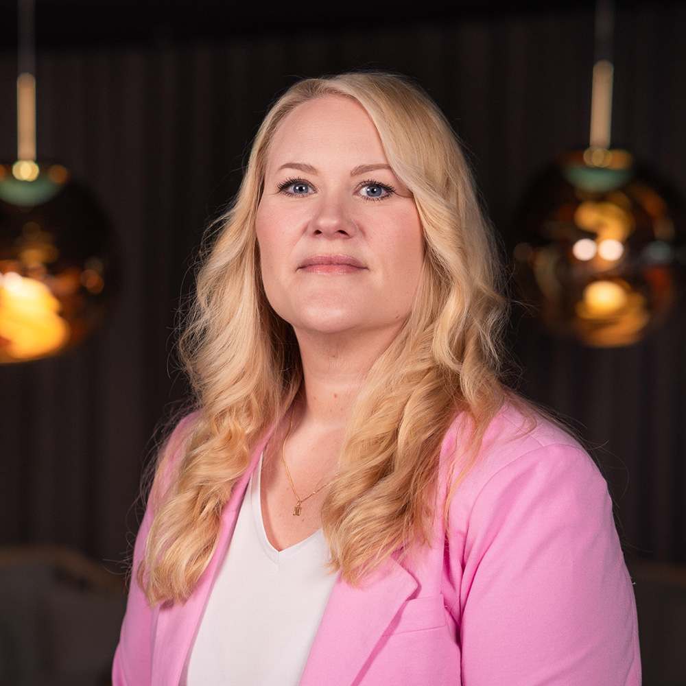 Märta Hedenfalk : Finance & HR
